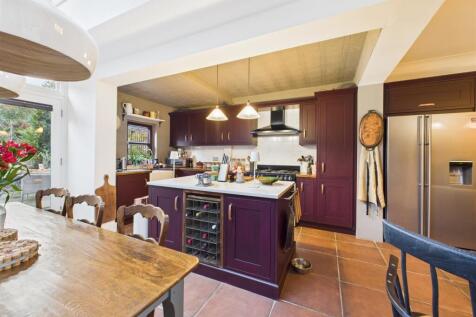 OPEN PLAN LIVING KITCHEN