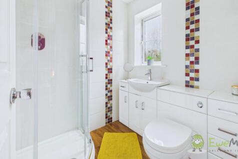 CAM02351G0-PR0073-STILL032