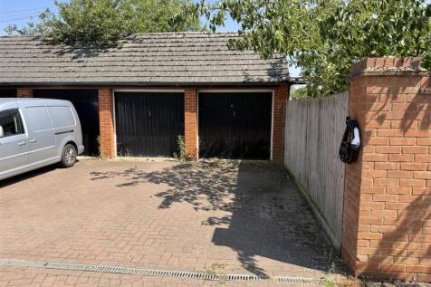 Garage.jpeg