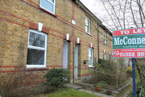 2 bed terraced house to rent High Street, Eynsfor