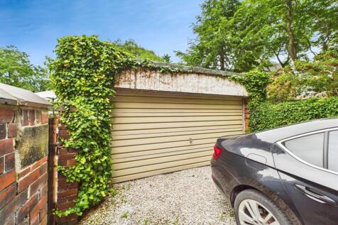 Detached Garage