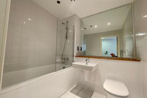 Main bathroom