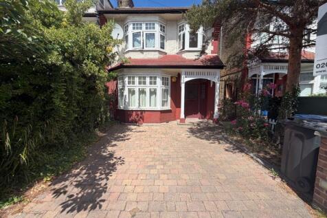 4 bed end terrace to rent Hamilton Crescent, Palm