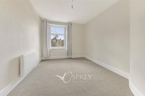 7 Market Place, Oundle, PE8 photo 3