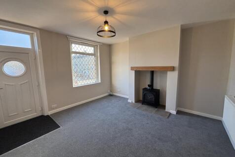 Rowley Lane, Lepton photo 3