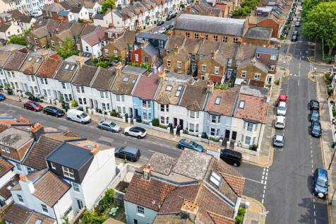 Street aerial