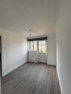 Maes Talcen, Brackla, Bridgend, CF31 2LG photo 5