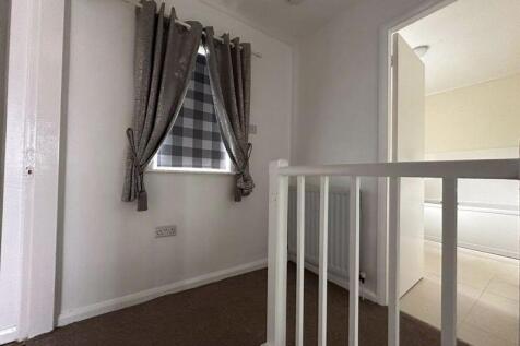 Findon Avenue, Durham                                                       photo 3