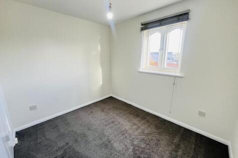 Frazer Close, Romford. photo 4
