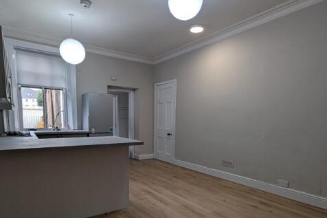 Waterside Street, Strathaven, ML10 6AW photo 4