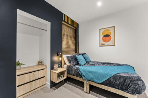 Room 5 - Ensuite