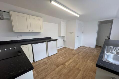 Verwood photo 4