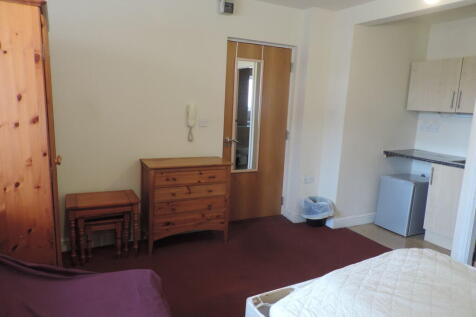 Oxford Gardens, Stafford photo 4