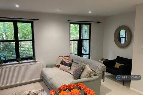 Victoria Crescent, London, SE19 photo 3