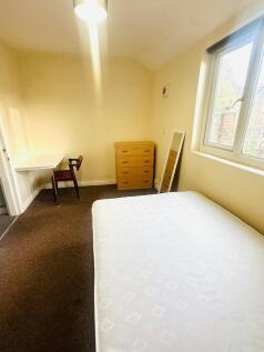 Bedroom - Double bed