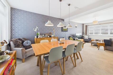 open plan lounge &amp; dining room