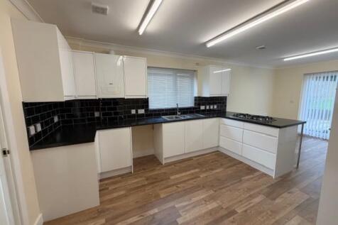 Kitchen 3.jpg