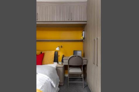 Bed 4 detail portrai