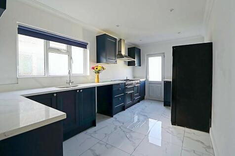 Kitchen / Breakfast Room