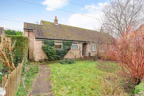 Towcester, NN12 - property photo