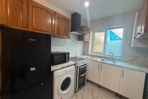 Barrack Road, Hounslow photo 4