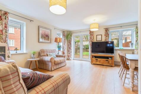 Living Room/Dining Room