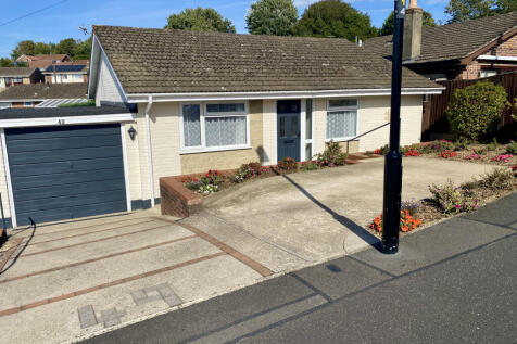 East Cowes, PO32 - property photo