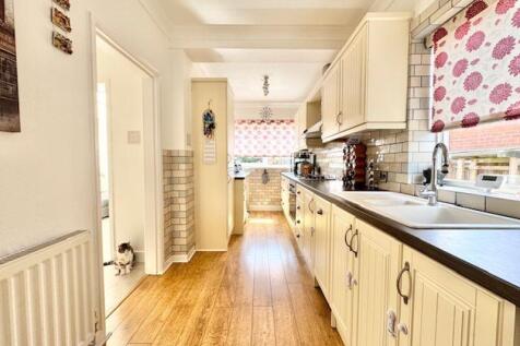 Kitchen breakfast room