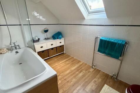 En Suite Bathroom