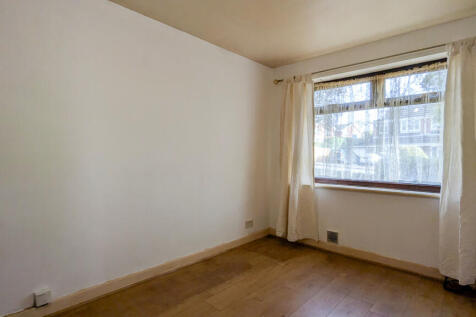 Firwood Park, Chadderton, OL9 photo 3