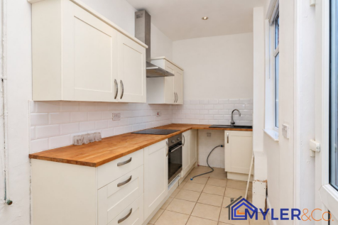 Vine Street, Widnes, WA8 photo 4