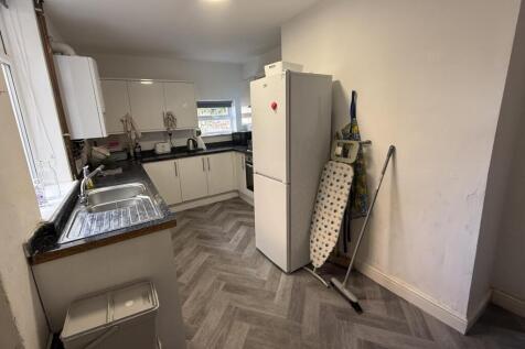 Landcross Road, Fallowfield, £145pppw photo 3
