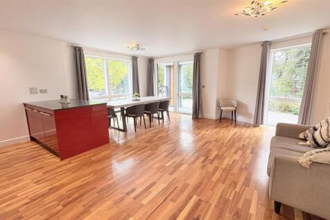 Open Plan Kitchen/Dining and Living Room
