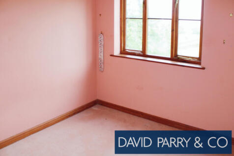 DETACHED COUNTRY PROPERTY