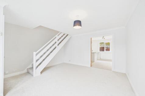 CAM02023G0-PR0184-STILL005