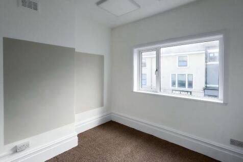 Office to rent Image 3