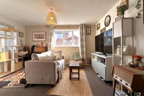 Lovely Living Space765