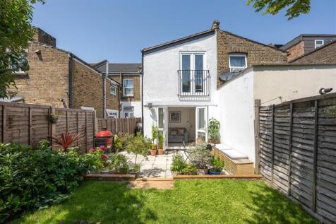 Borthwick Road, E15