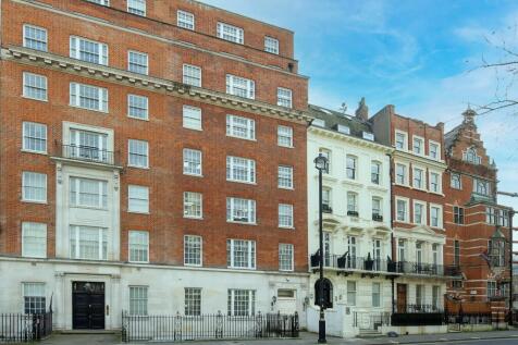 23 buckingham gate 1652 extl.jpg