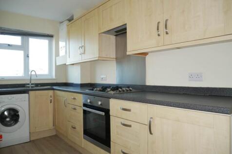 Ramillies Close, Chatham, Kent  photo 4