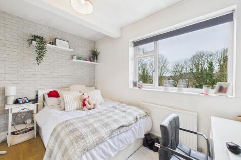 CAM02119G0-PR0497-STILL023