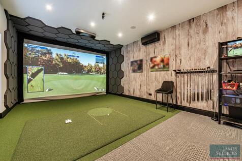 Golf simulator