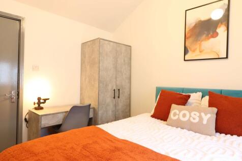 2 Goslyn Room 4 3.JPG