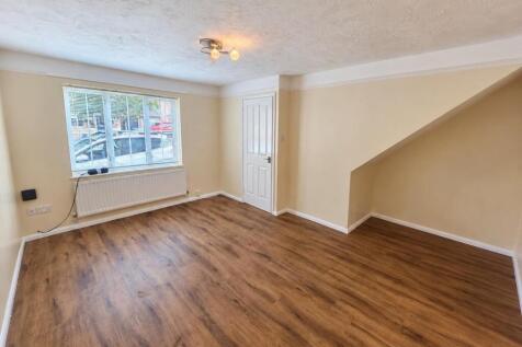 Primrose Drive, Melksham photo 3