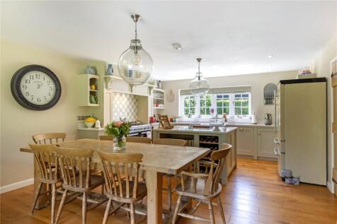 Kitchen Dining Area