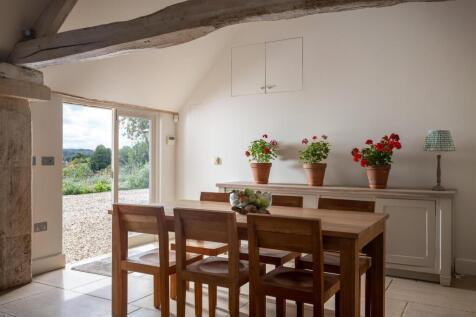 68 - High Barn - GL6 0QA - Web.jpg