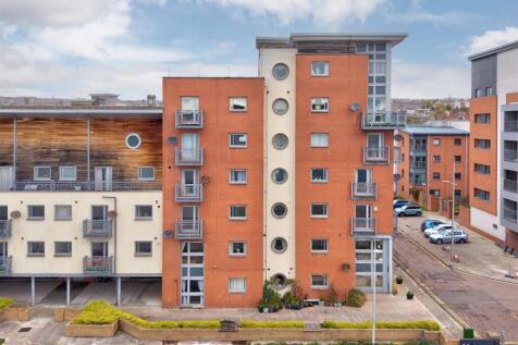 30 Marine Parade Dundee-13.jpg