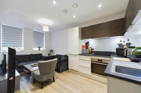 CAM01909G0-PR0088-STILL006_lge