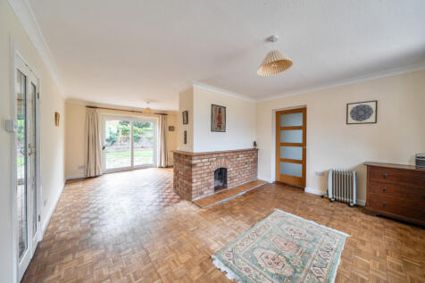 Sitting/Dining Room