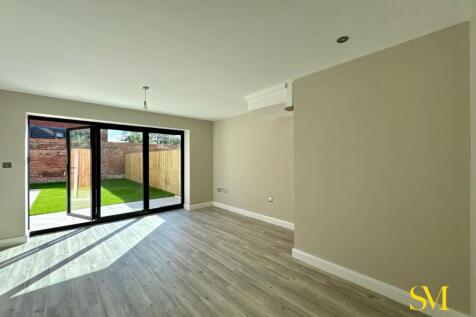 Liverpool Road , Formby , Merseyside, L37 photo 4